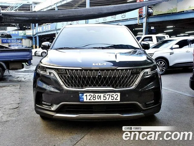Kia Carnival — фото 1