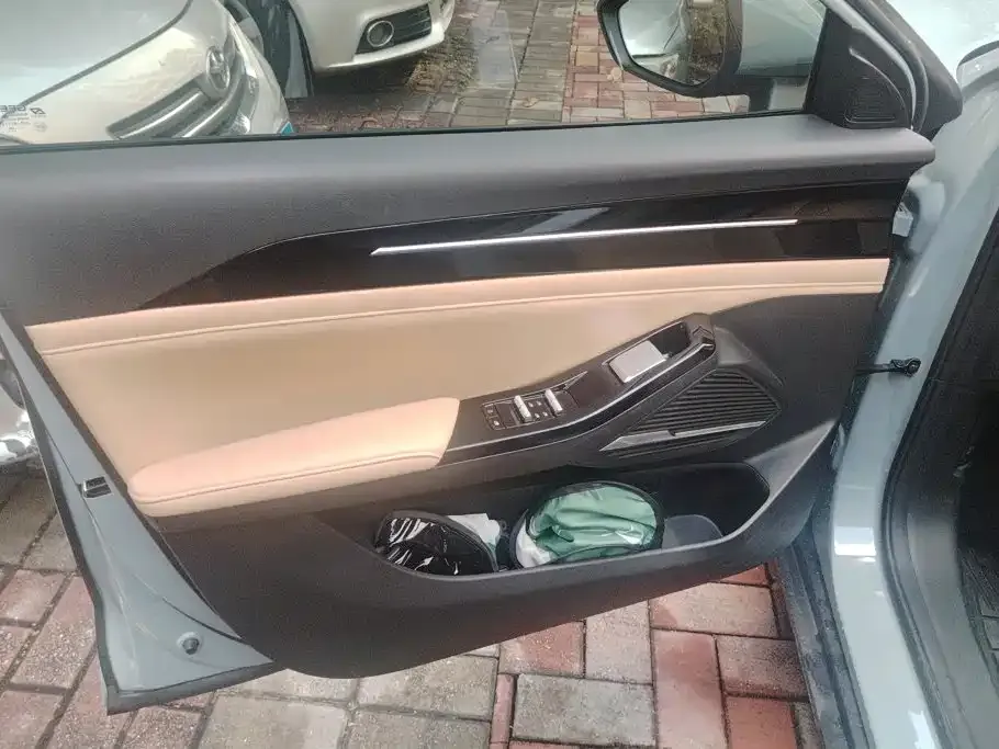 Geely Galaxy L6 — фото 10