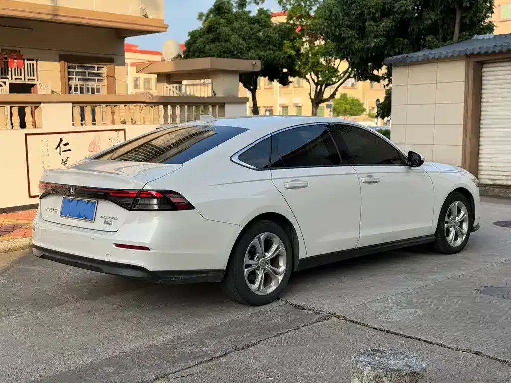 Honda Accord — фото 5