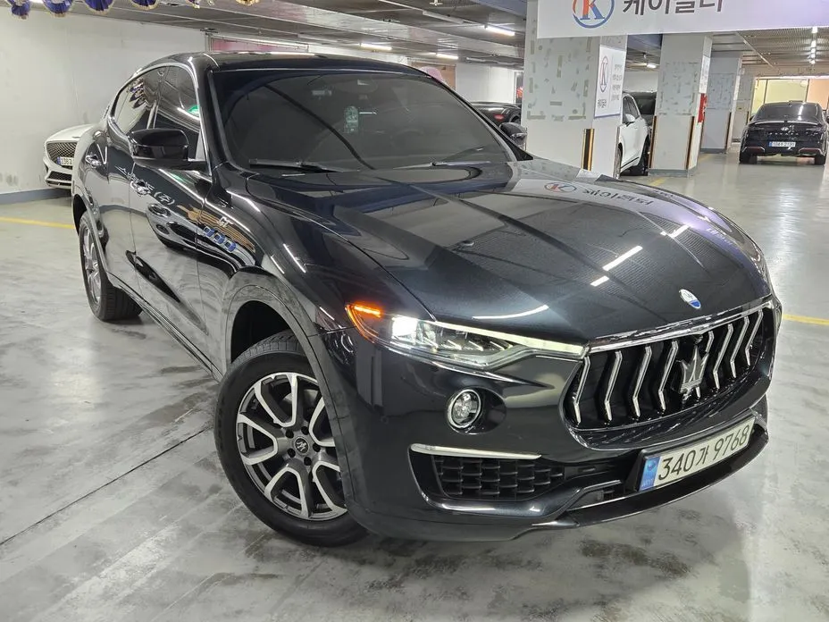 Maserati Levante — фото 1