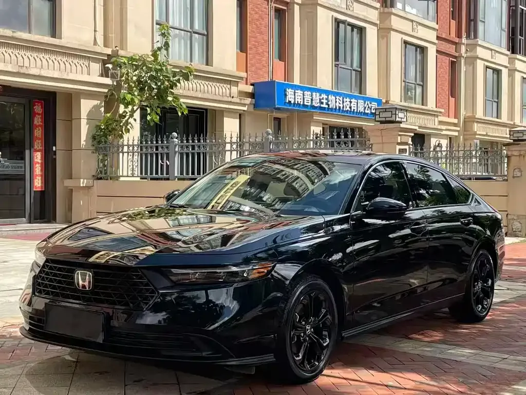 Honda Accord — фото 1