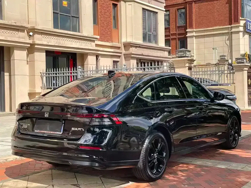 Honda Accord — фото 5