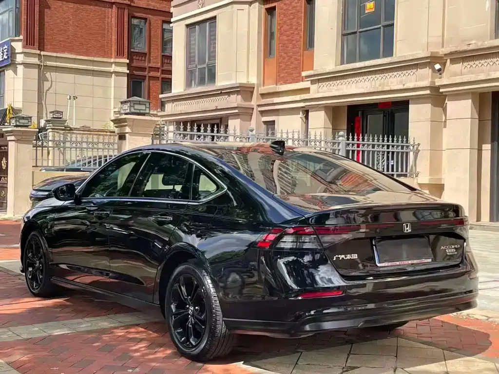 Honda Accord — фото 6