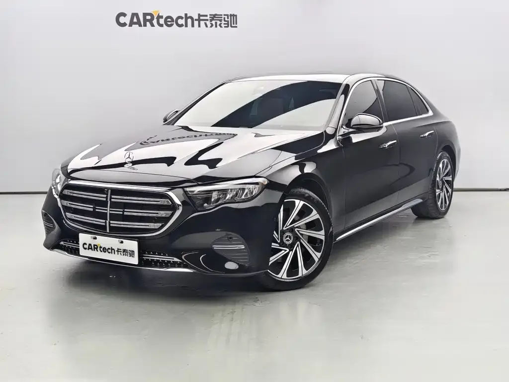 Mercedes-Benz E-Class — фото 1