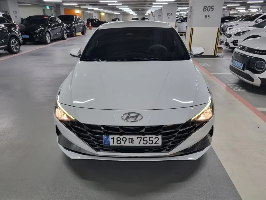 Hyundai AVANTE — фото 1