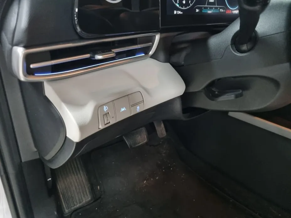 Hyundai AVANTE — фото 2
