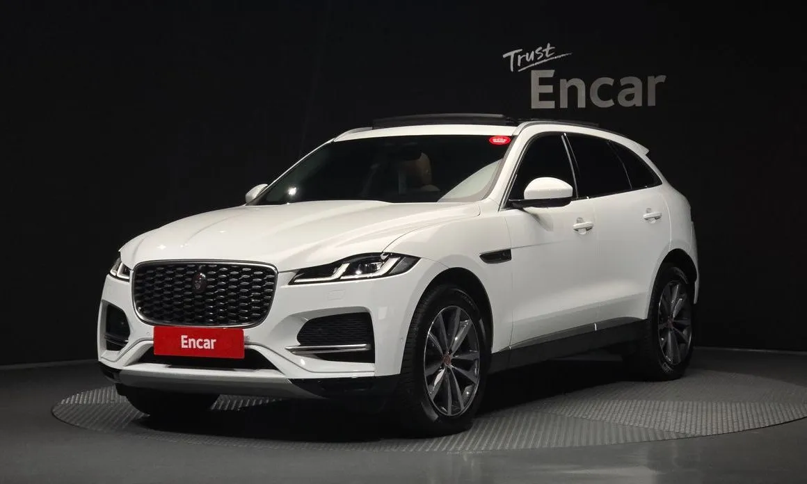 Jaguar F-PACE — фото 1