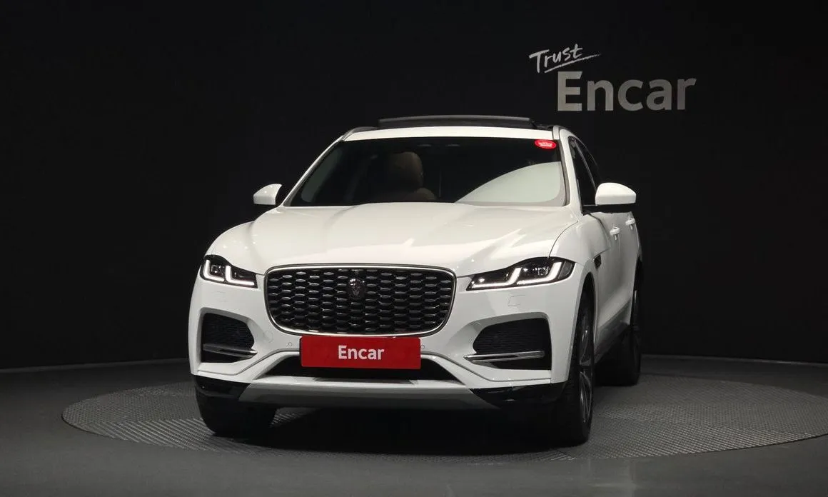 Jaguar F-PACE — фото 6
