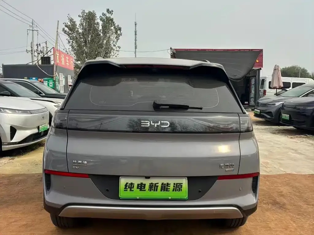 BYD Sealion 05 EV — фото 3