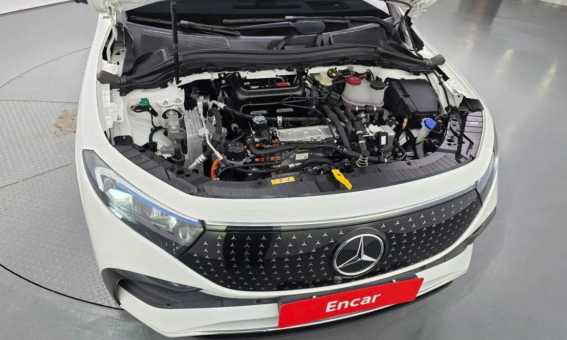 Mercedes-Benz EQA — фото 10