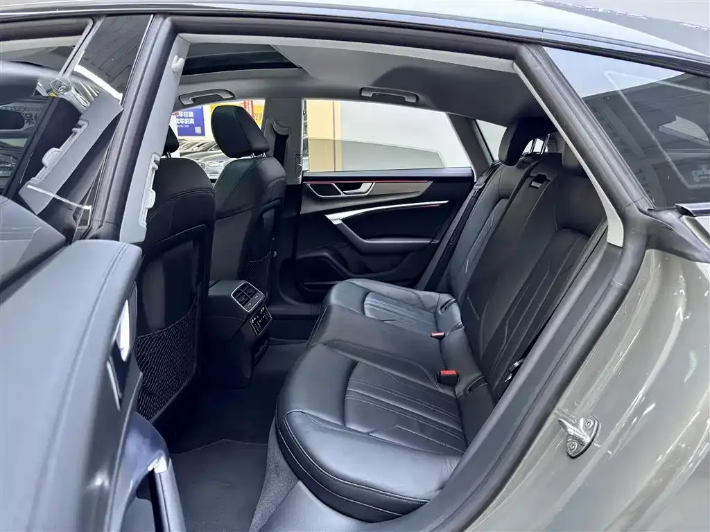 Audi A7 — фото 10