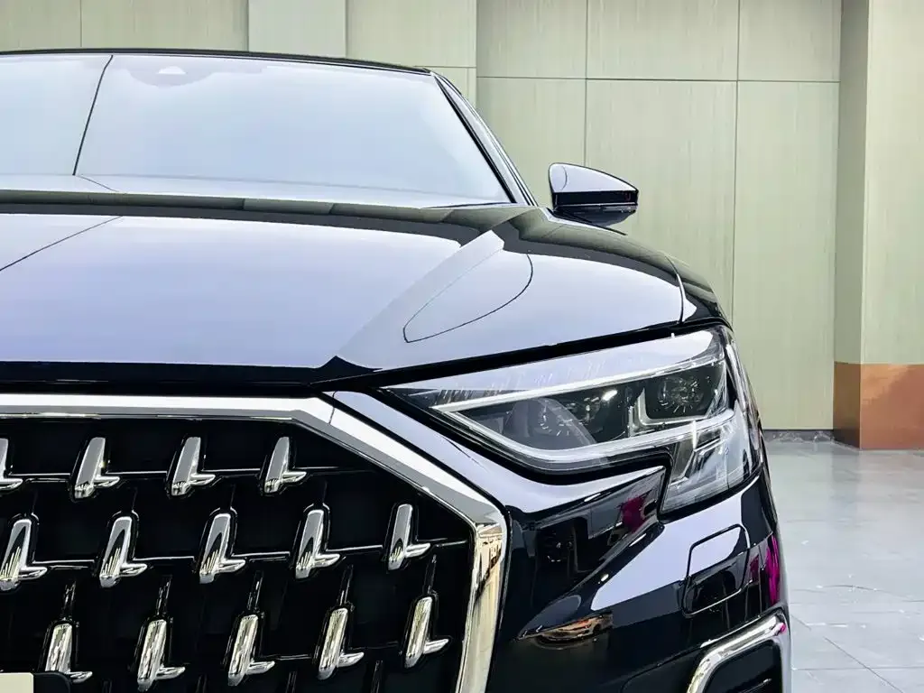 Audi A8 — фото 3