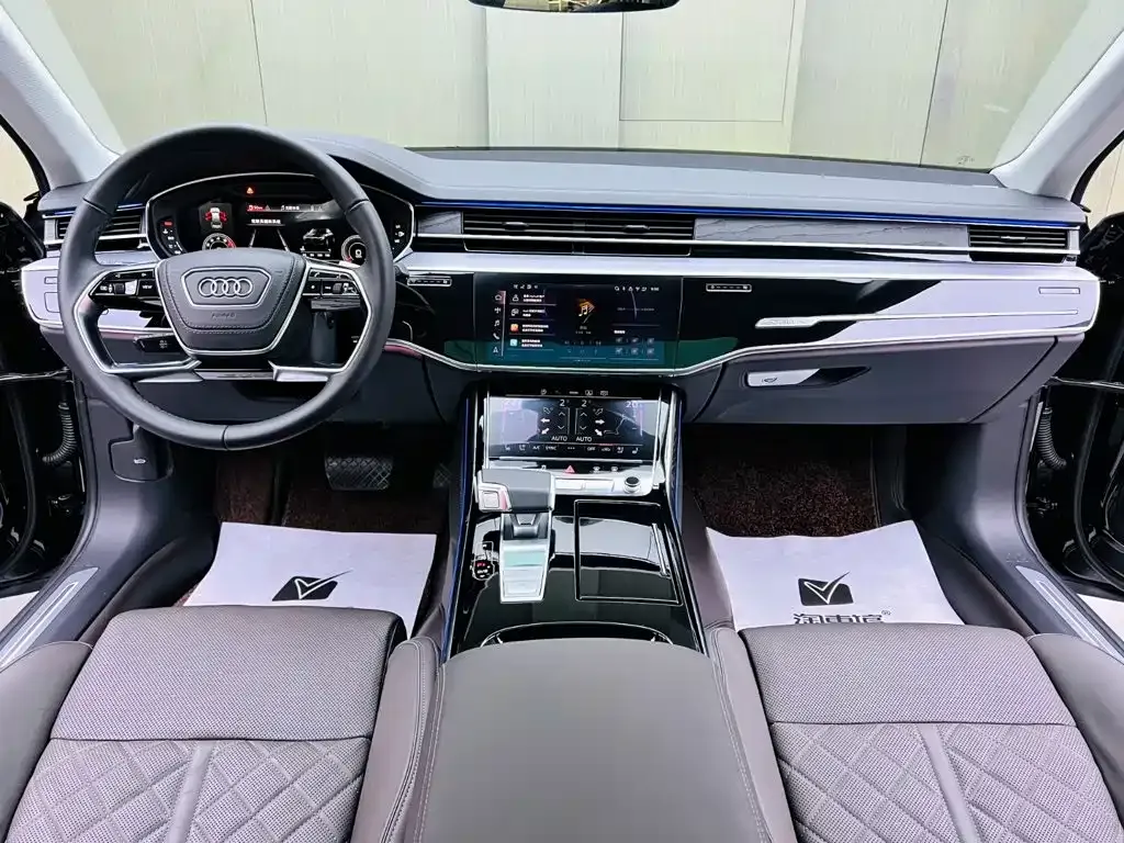 Audi A8 — фото 10