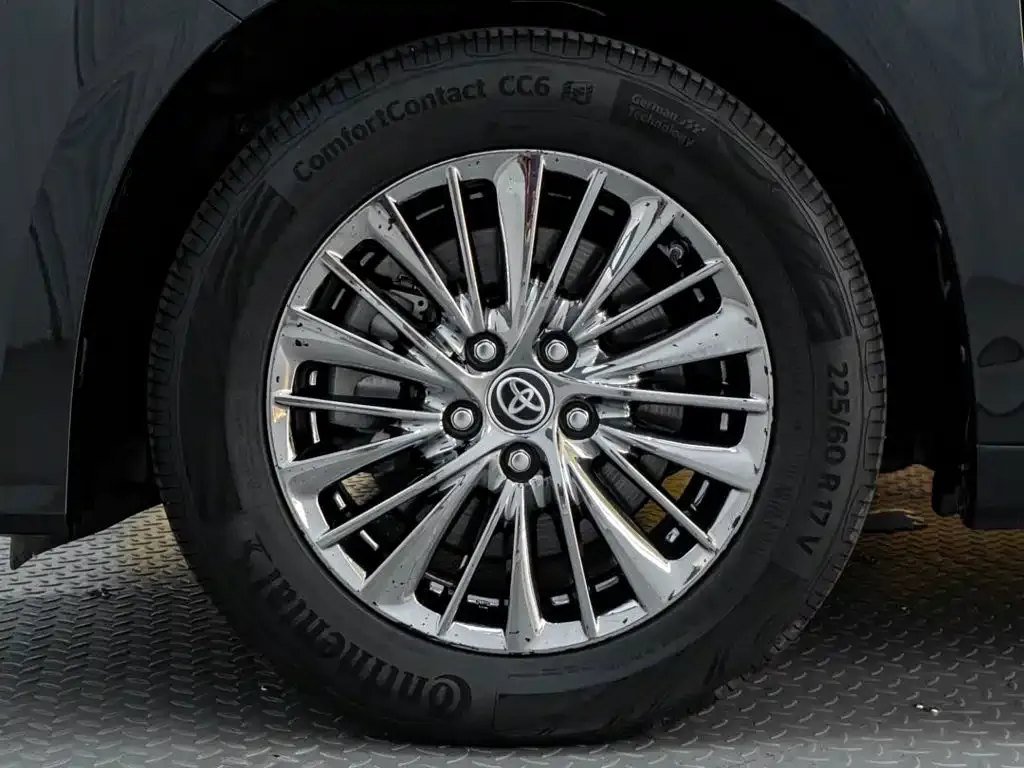 Toyota Alphard — фото 6