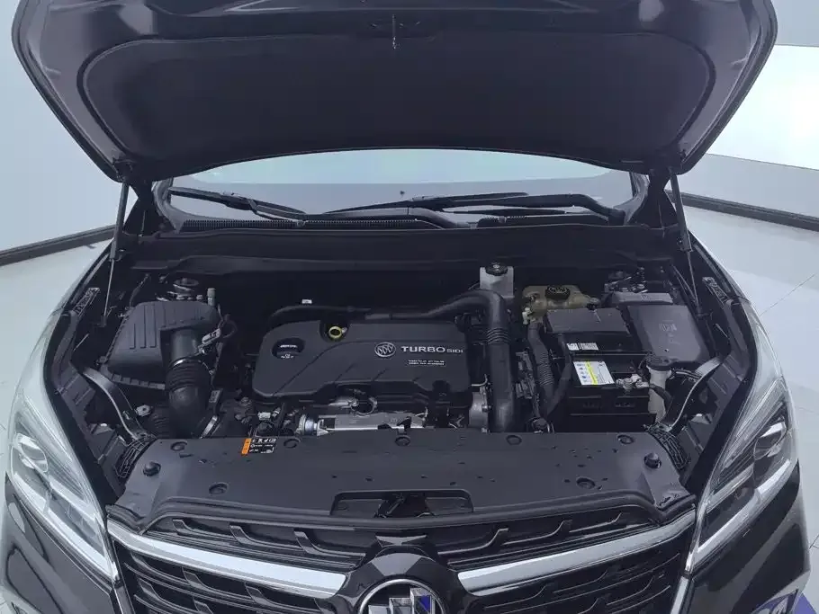 Buick Envision Plus — фото 6
