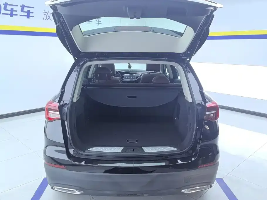 Buick Envision Plus — фото 9