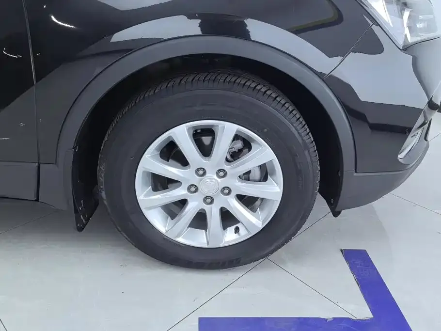 Buick Envision Plus — фото 3