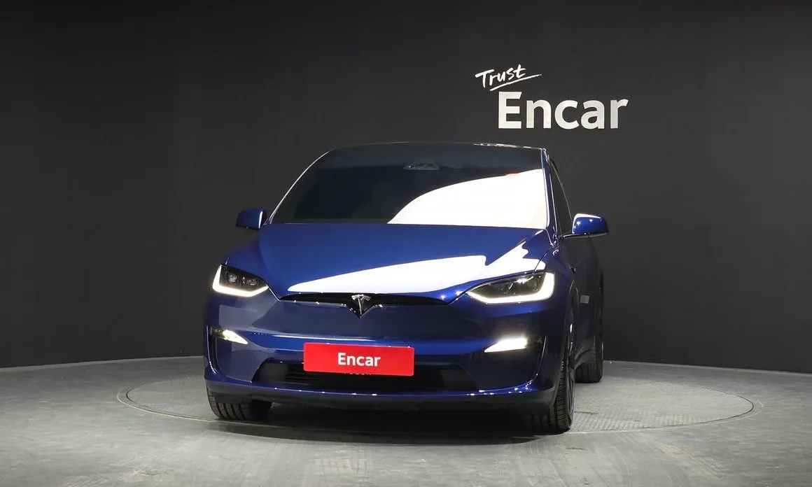 Tesla Model X — фото 6
