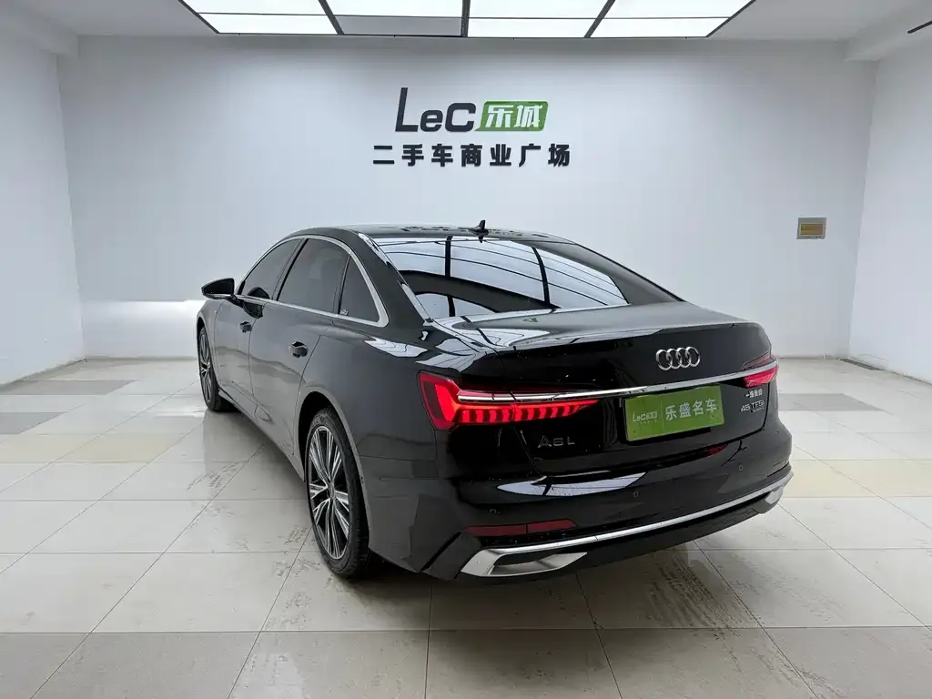 Audi A6L — фото 10
