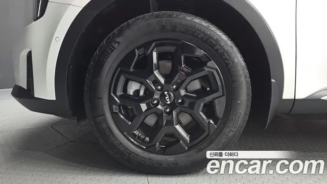 Kia Sorento — фото 3