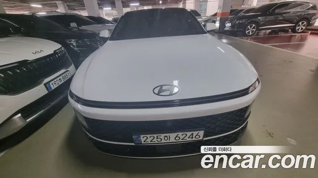 Hyundai Grandeur — фото 1