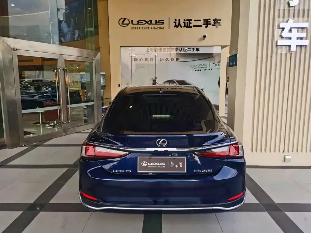 Lexus ES — фото 5