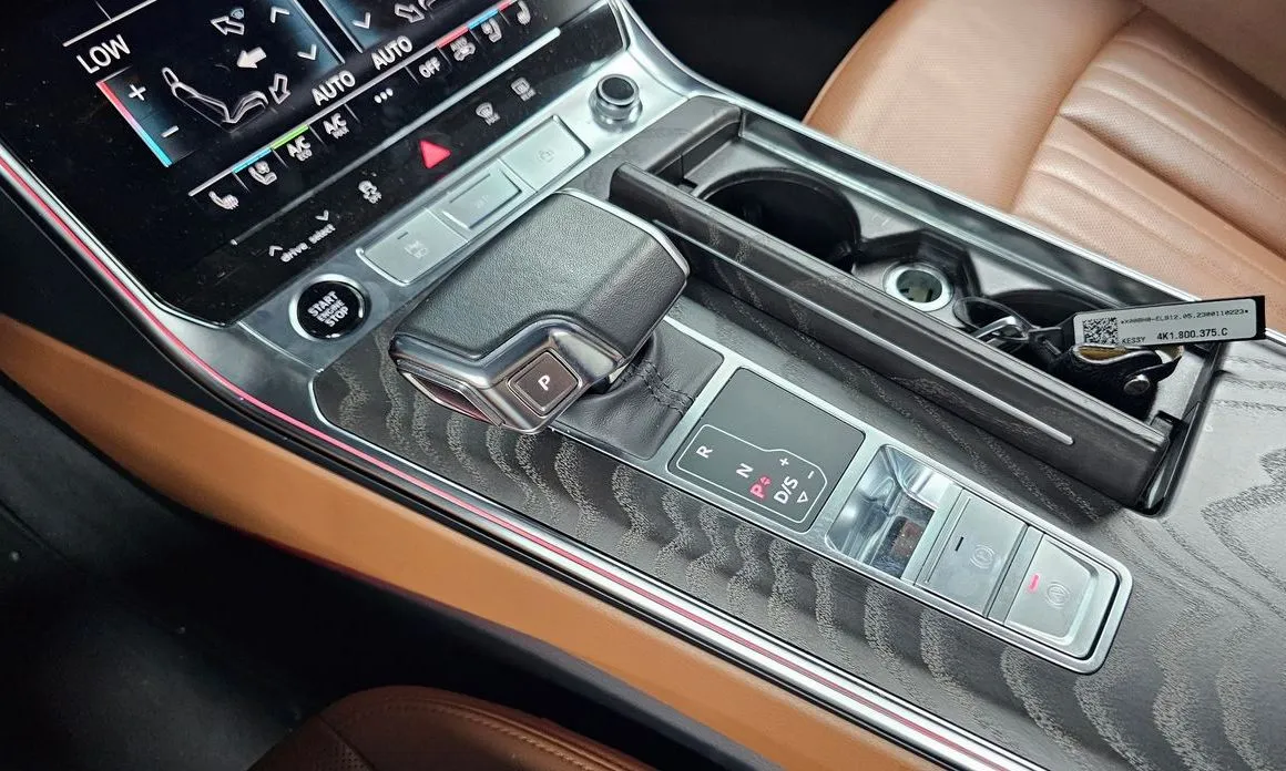 Audi A6 — фото 6