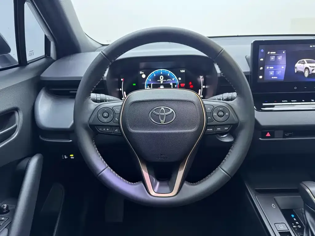 Toyota Corolla Cross — фото 9
