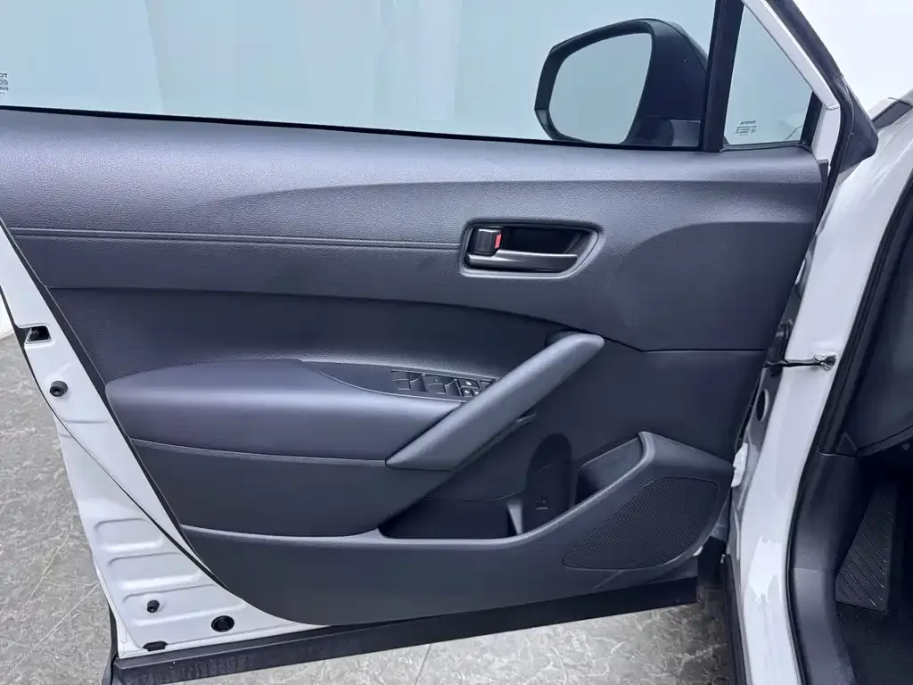Toyota Corolla Cross — фото 10