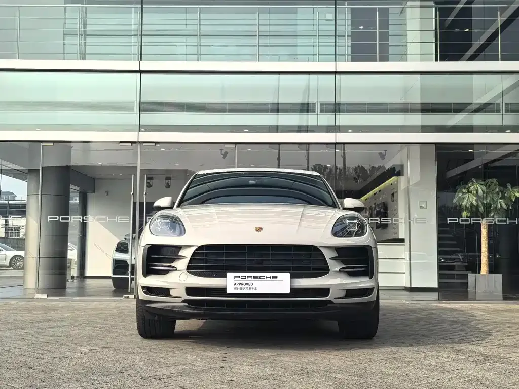 Porsche Macan — фото 10