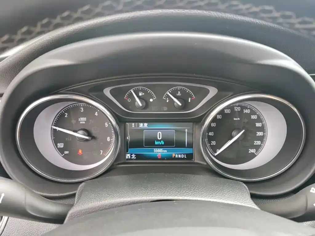 Buick Envision Plus — фото 1