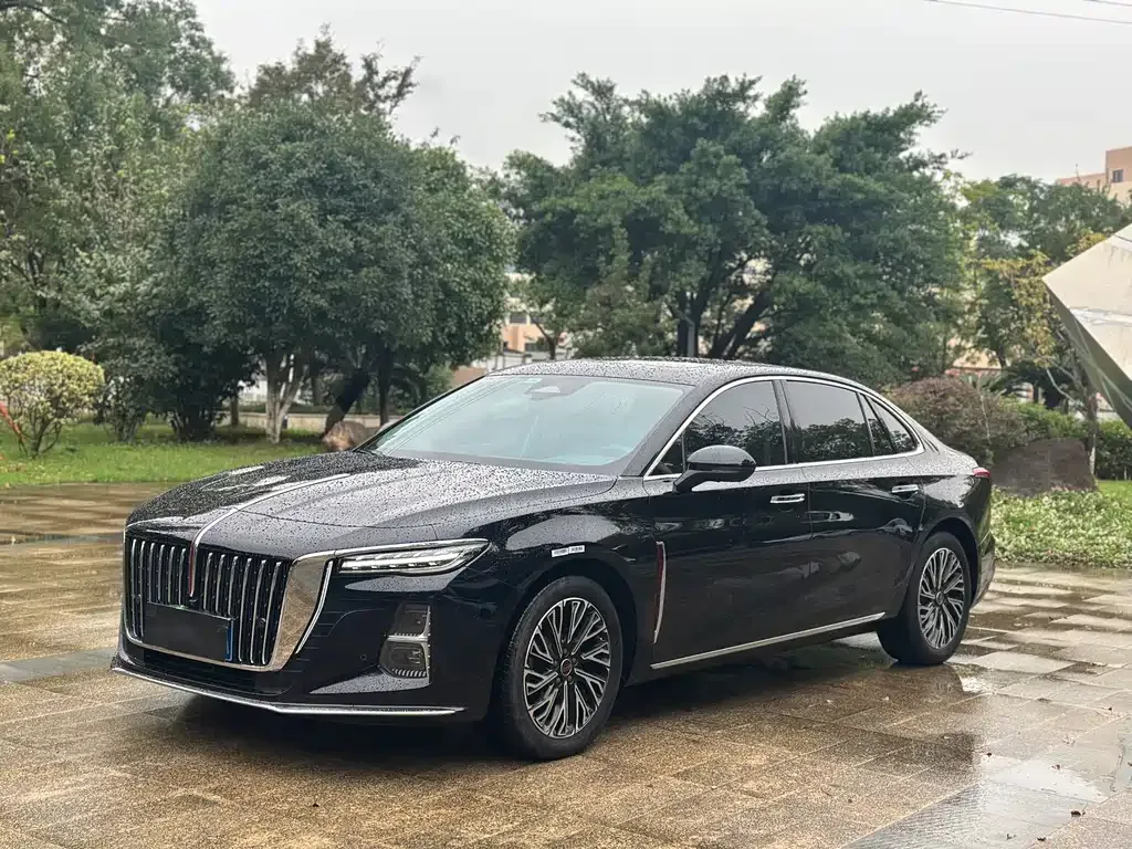 Hongqi H5 — фото 1