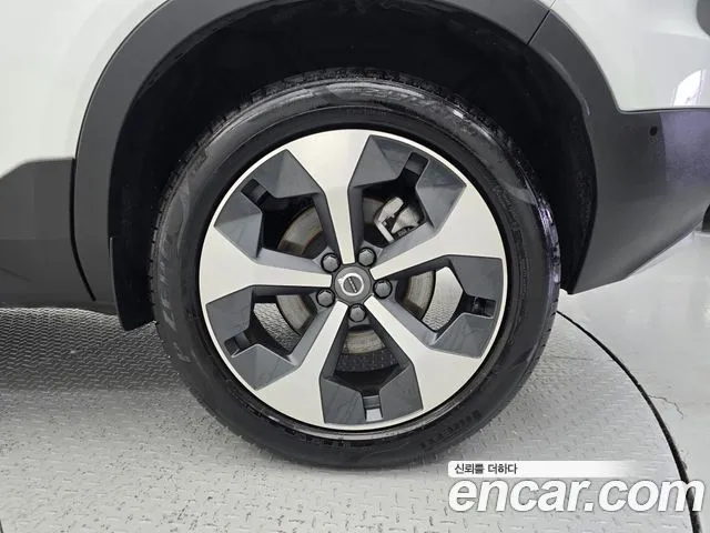 Volvo XC40 — фото 2