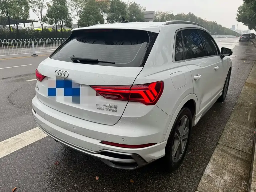 Audi Q3 — фото 10