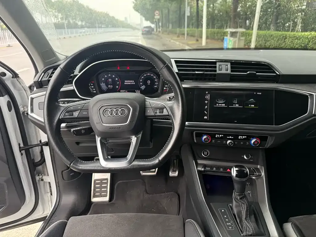 Audi Q3 — фото 6