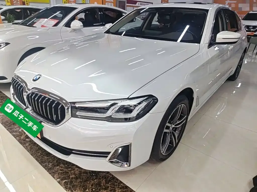 BMW 5 Series — фото 1