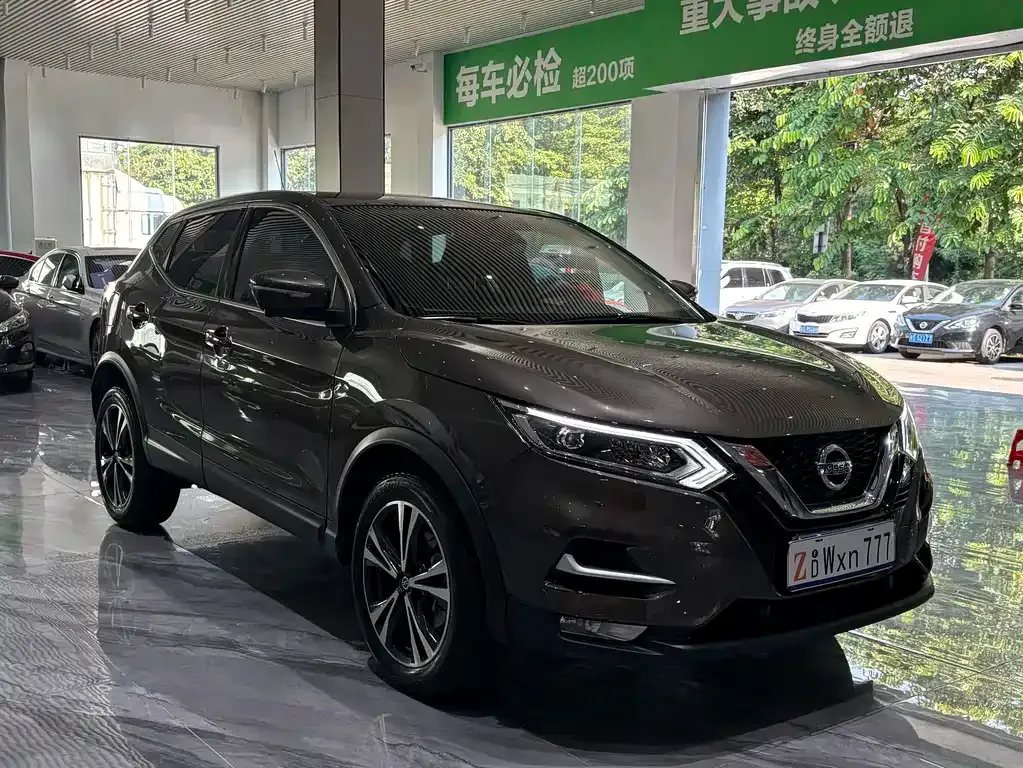 Nissan Qashqai — фото 9