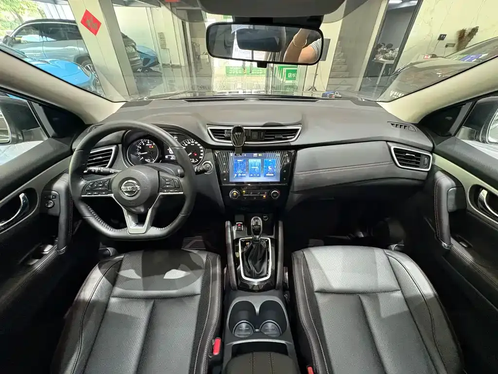 Nissan Qashqai — фото 2