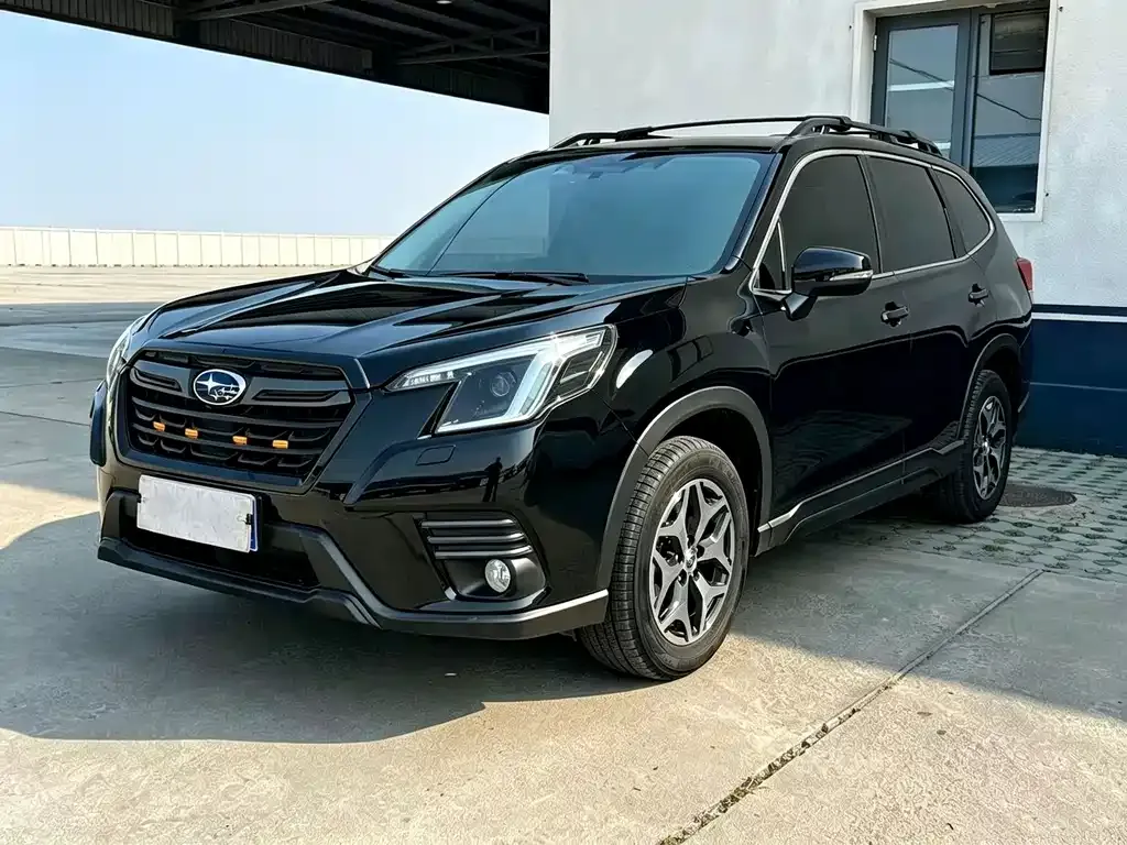 Subaru Forester — фото 1
