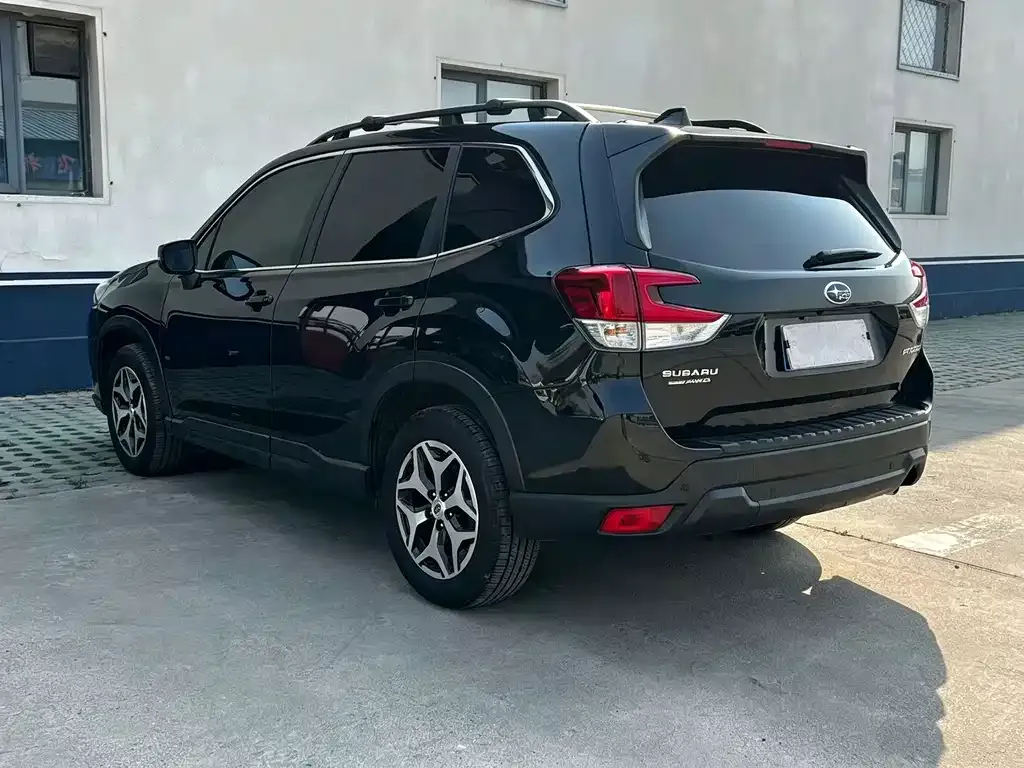 Subaru Forester — фото 3