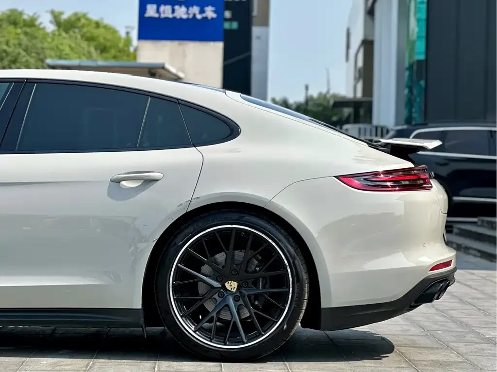 Porsche Panamera — фото 7