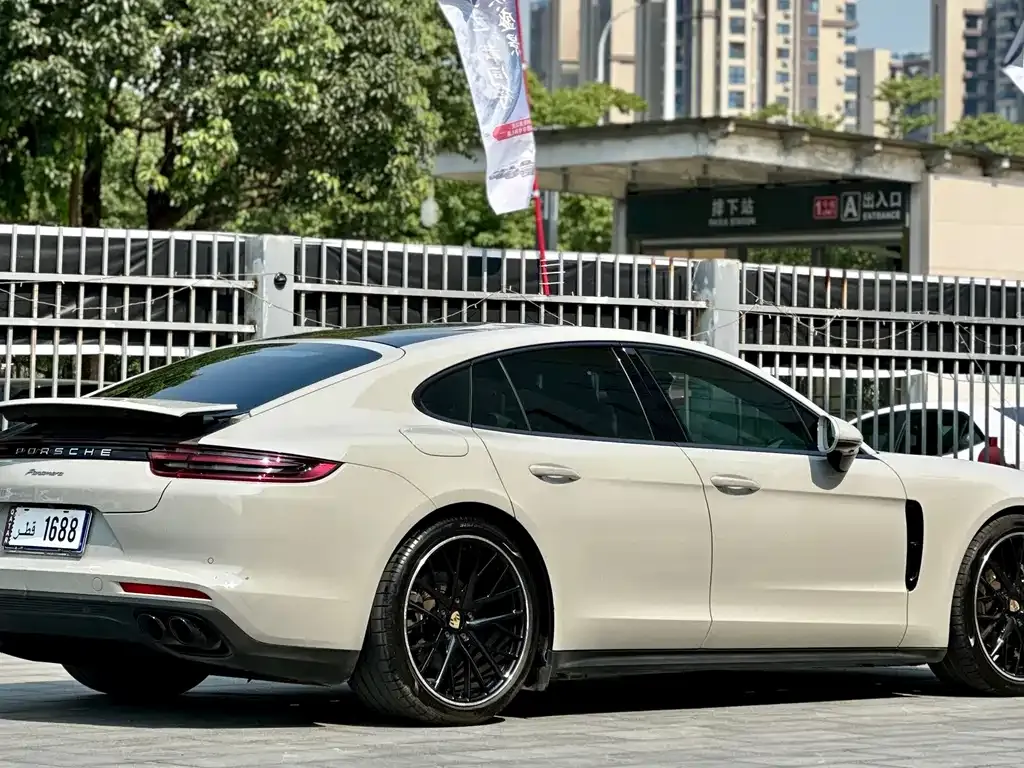 Porsche Panamera — фото 6