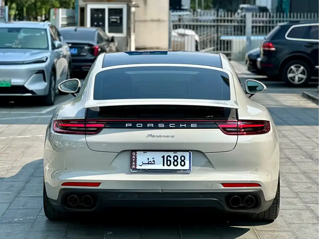 Porsche Panamera — фото 10