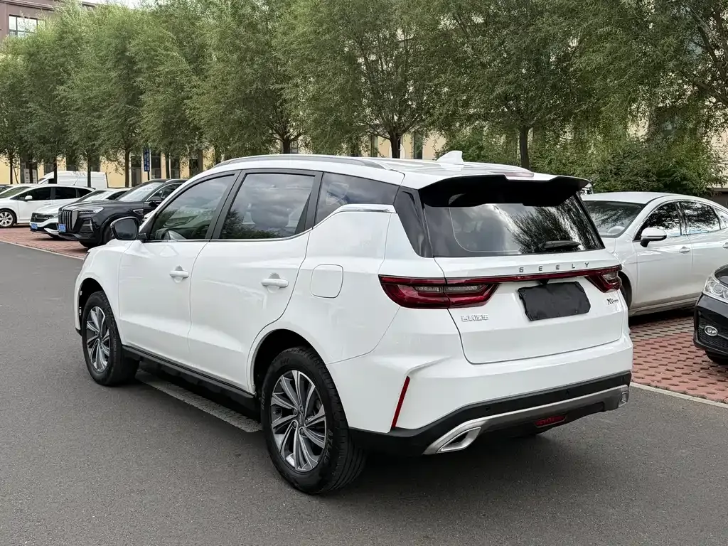 Geely Vision X6 — фото 8