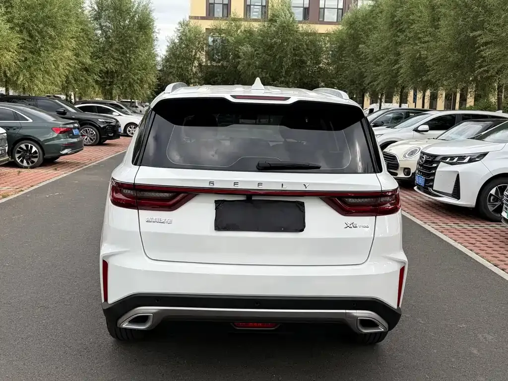Geely Vision X6 — фото 6