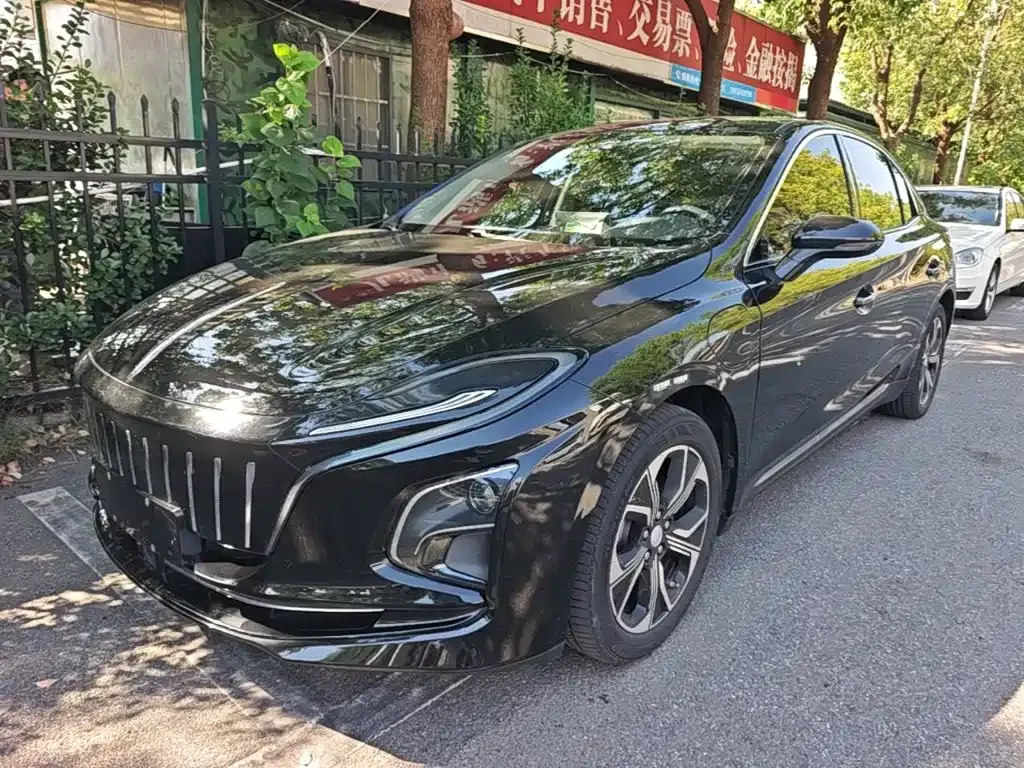 Hongqi E-QM5 — фото 5