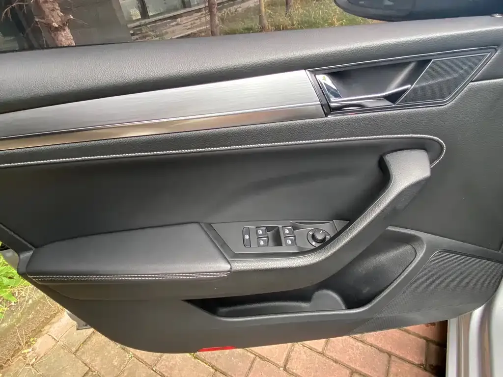 Skoda Superb — фото 6