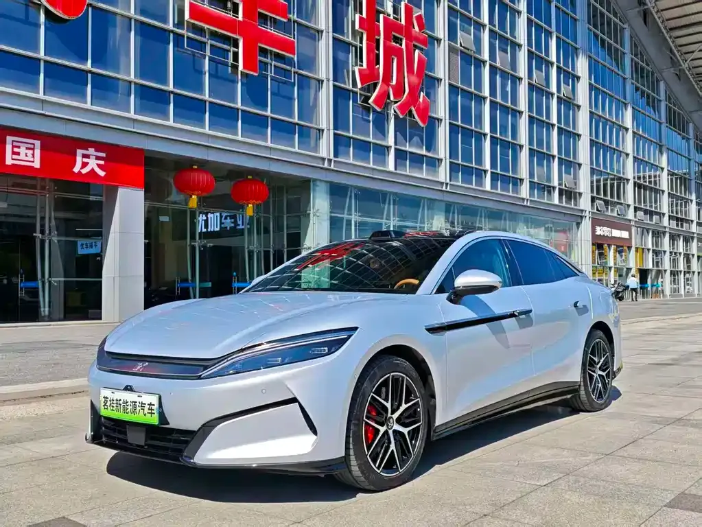 BYD Han L — фото 1
