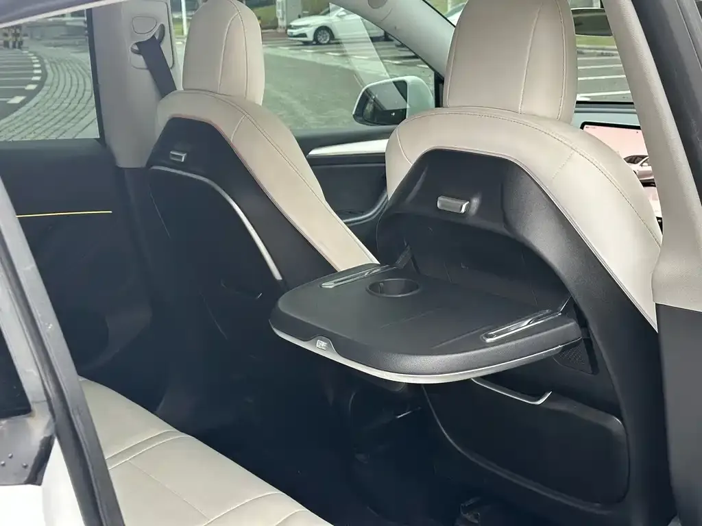 Tesla Model Y — фото 5