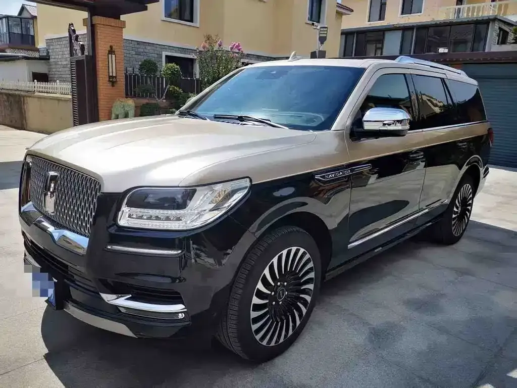 Lincoln Navigator — фото 1